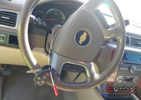 2010 Chevrolet Suburban 1500 Lt1 z USA, uszkodzony, nr VIN 1GNUCJE01AR226009